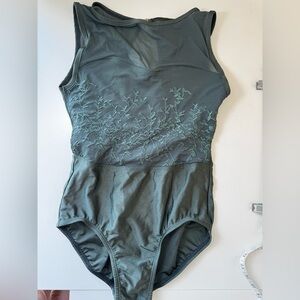 Suffolk Ballet Leo - Olive